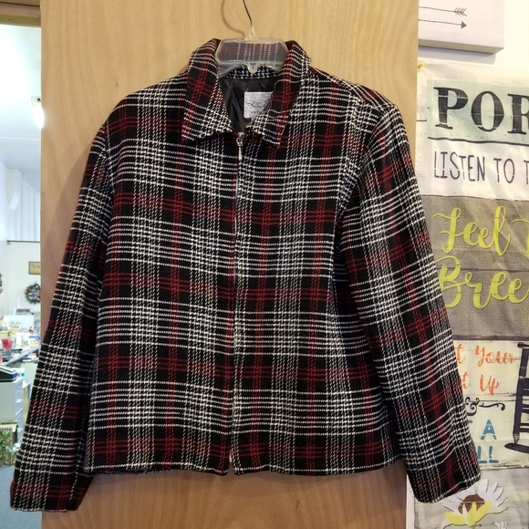 Lightweight zip up jacket - Picture 1 of 3